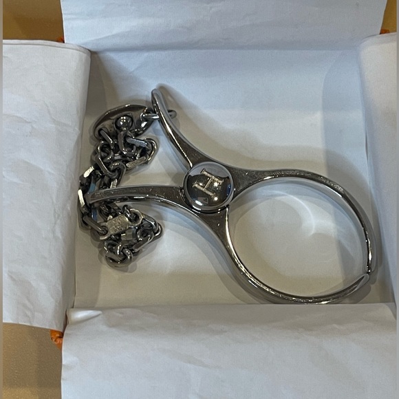 Hermes H logo Filou Chain Glove Holder Clip Silver Tone - Picture 4 of 8